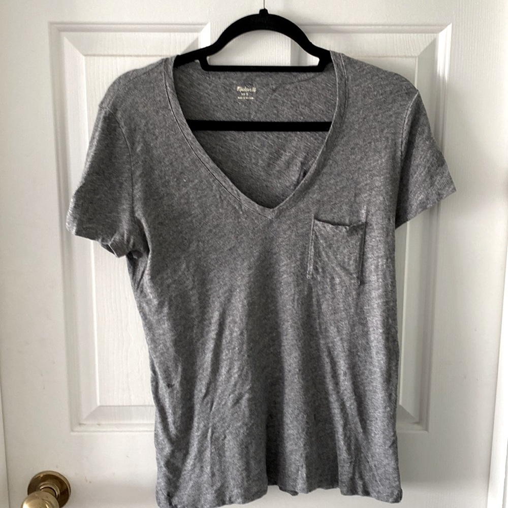 Madewell T-shirt size small. Gently worn.